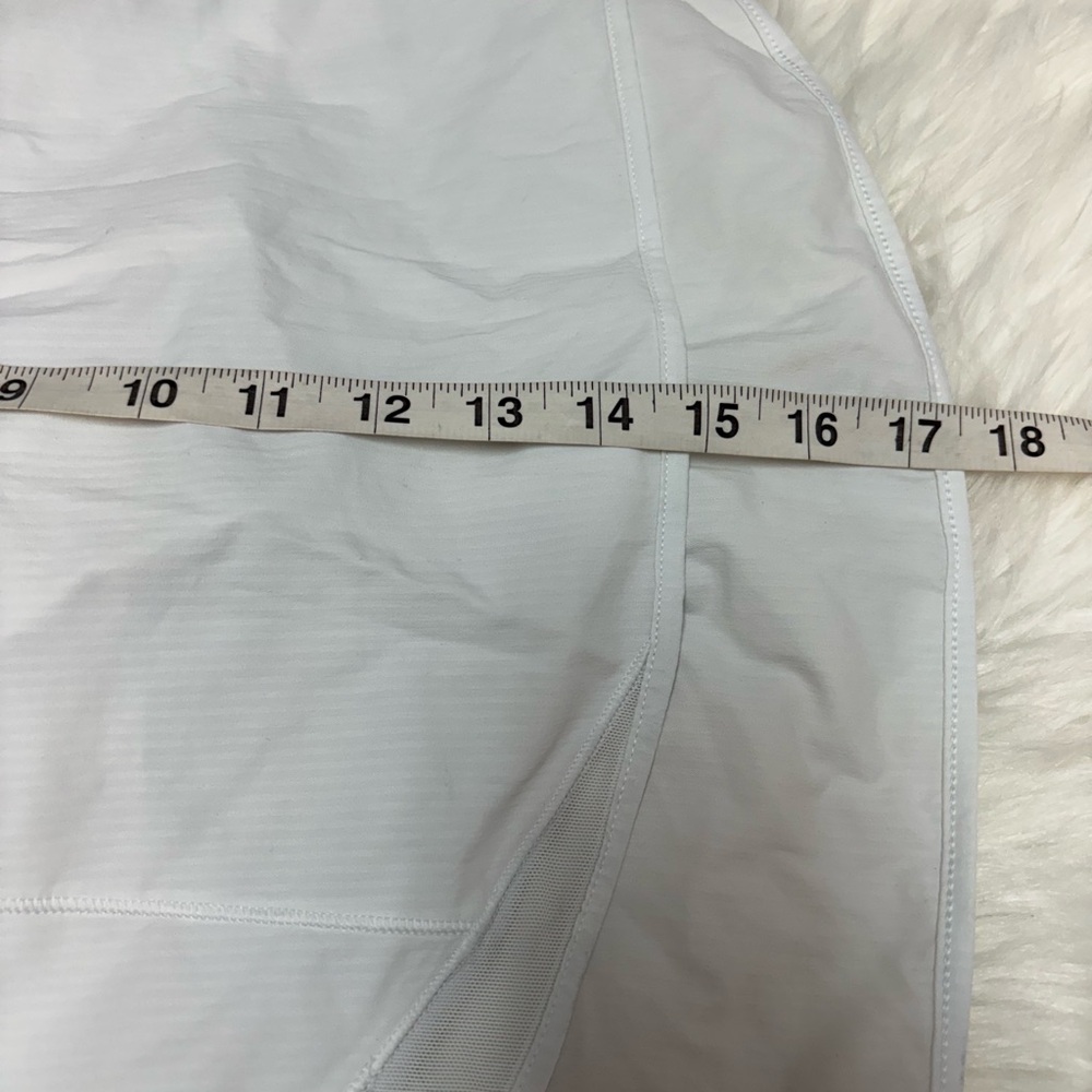 | Lululemon | Hotty Hot High-Rise Skirt. Size 6. - Picture 10 of 10